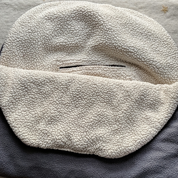 JJ Cole Collections BundleMe Car Seat Cover - Picture 3 of 7